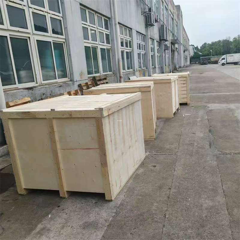 康马县尼勒克县：物流专线的高效货运之旅
